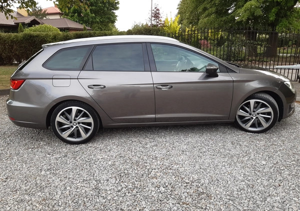 Seat Leon cena 52300 przebieg: 218000, rok produkcji 2015 z Radom małe 631